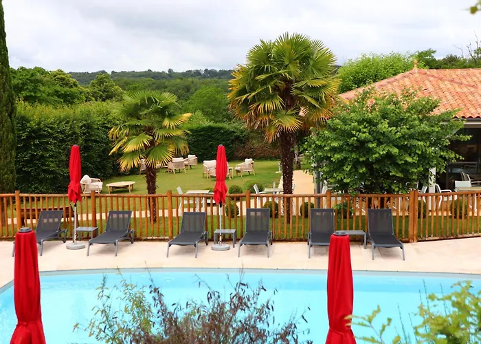 Le Mas De Castel - Piscine Chauffee